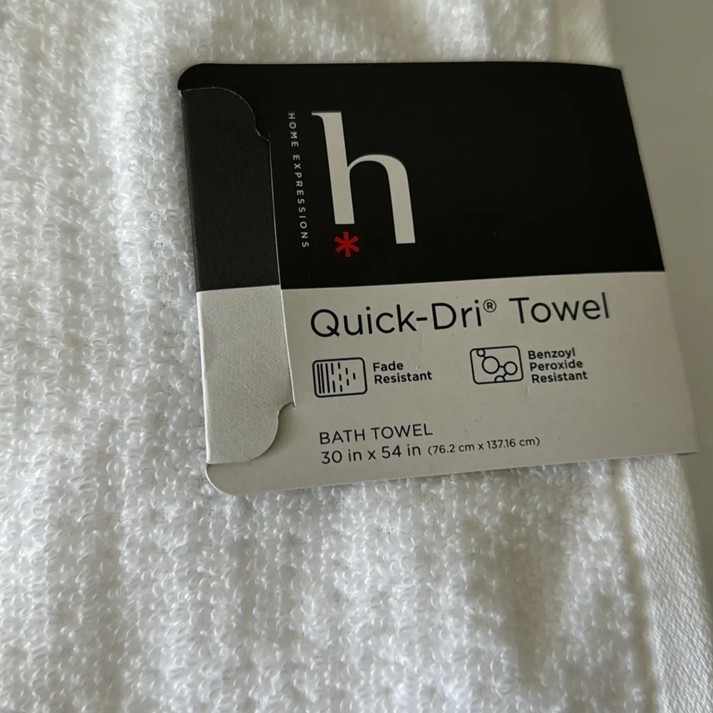 Home Expressions Quick Dry Solid White 2 Bath Towels 30in x 54in